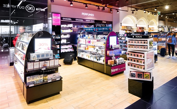 Zakupy w strefie bezcłowej w Aelia Duty Free. Jak to działa?