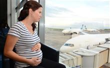 Mulheres grávidas no avião